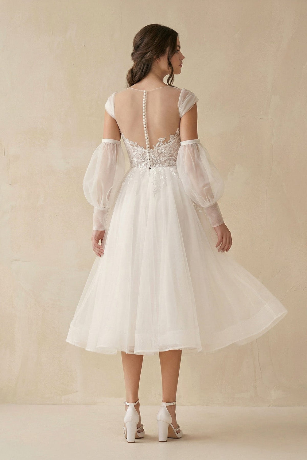 A-Line Long Sleeves Tulle Wedding Dresses With Appliques
