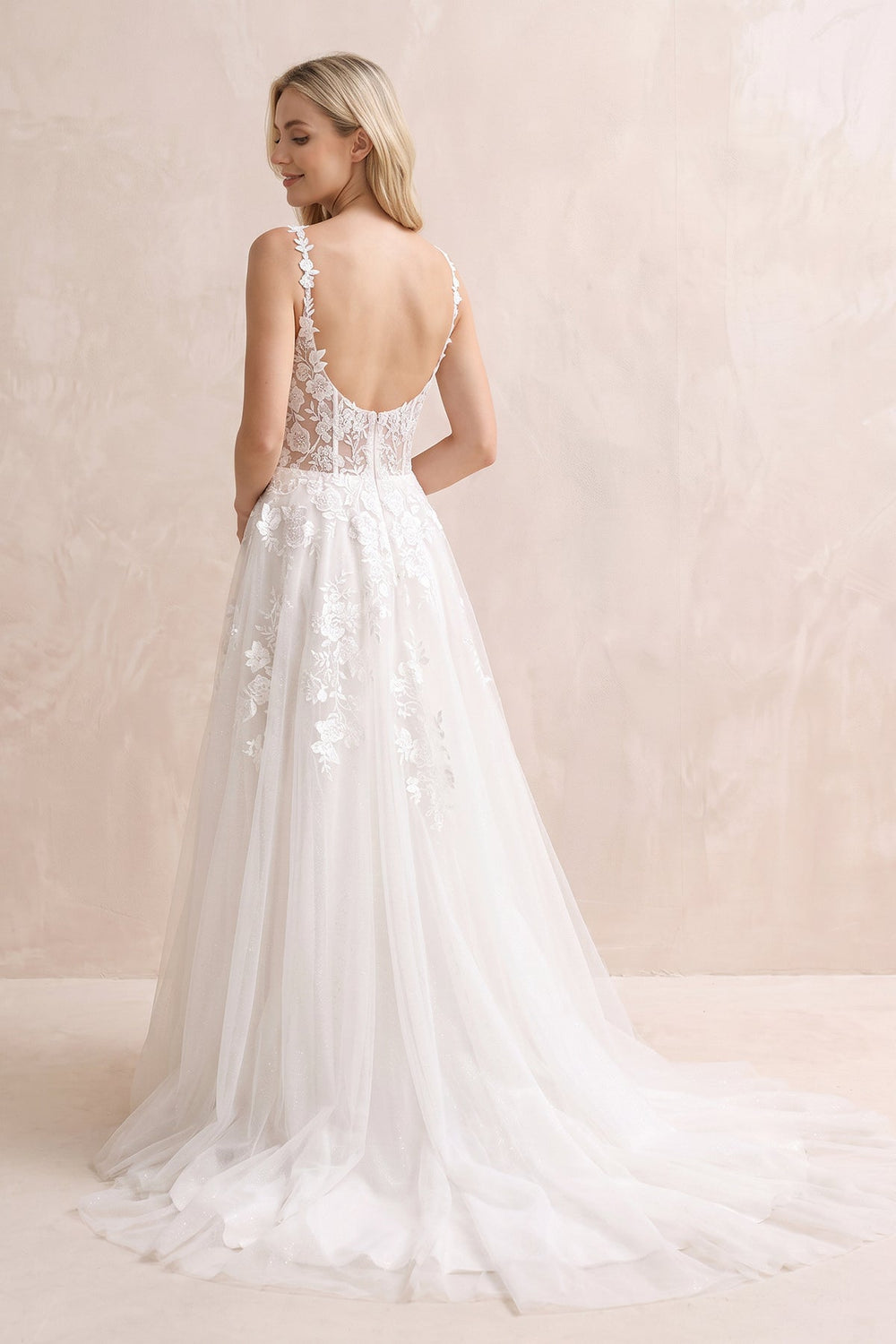 A Line Sweetheart Tulle Wedding Dresses with Appliques in White