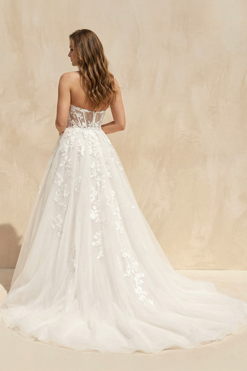 Ball-Gown  Plunge Tulle Wedding Dresses With Slit in White