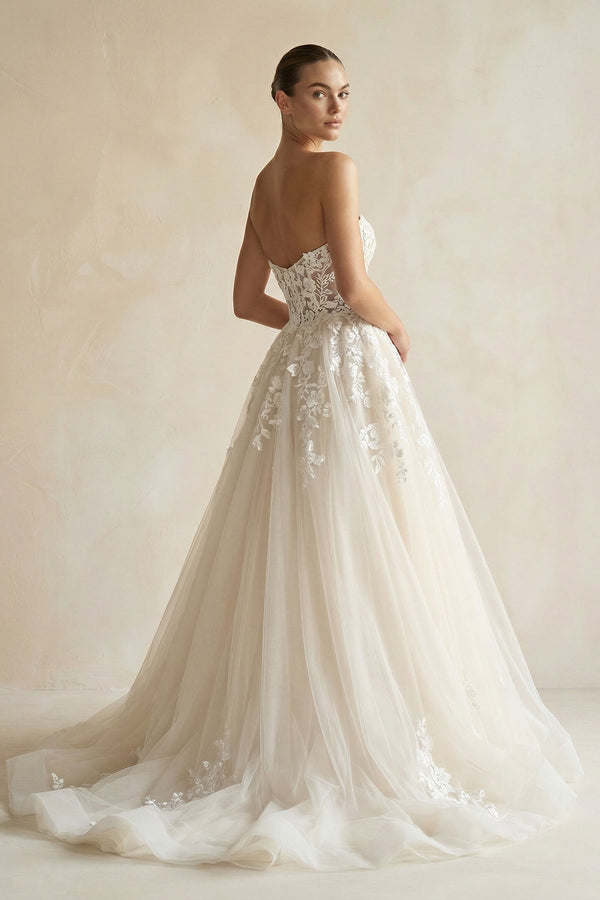 A Line Tulle Sweetheart Wedding Dress With Appliques in White and Nude - KISS BRIDAL Wedding Dresses