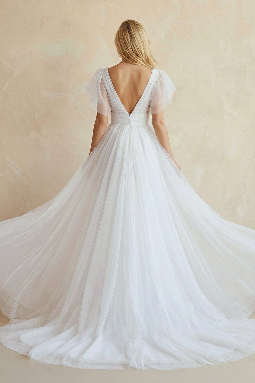 A-Line Tulle Wedding Dress With V-Neck in White
