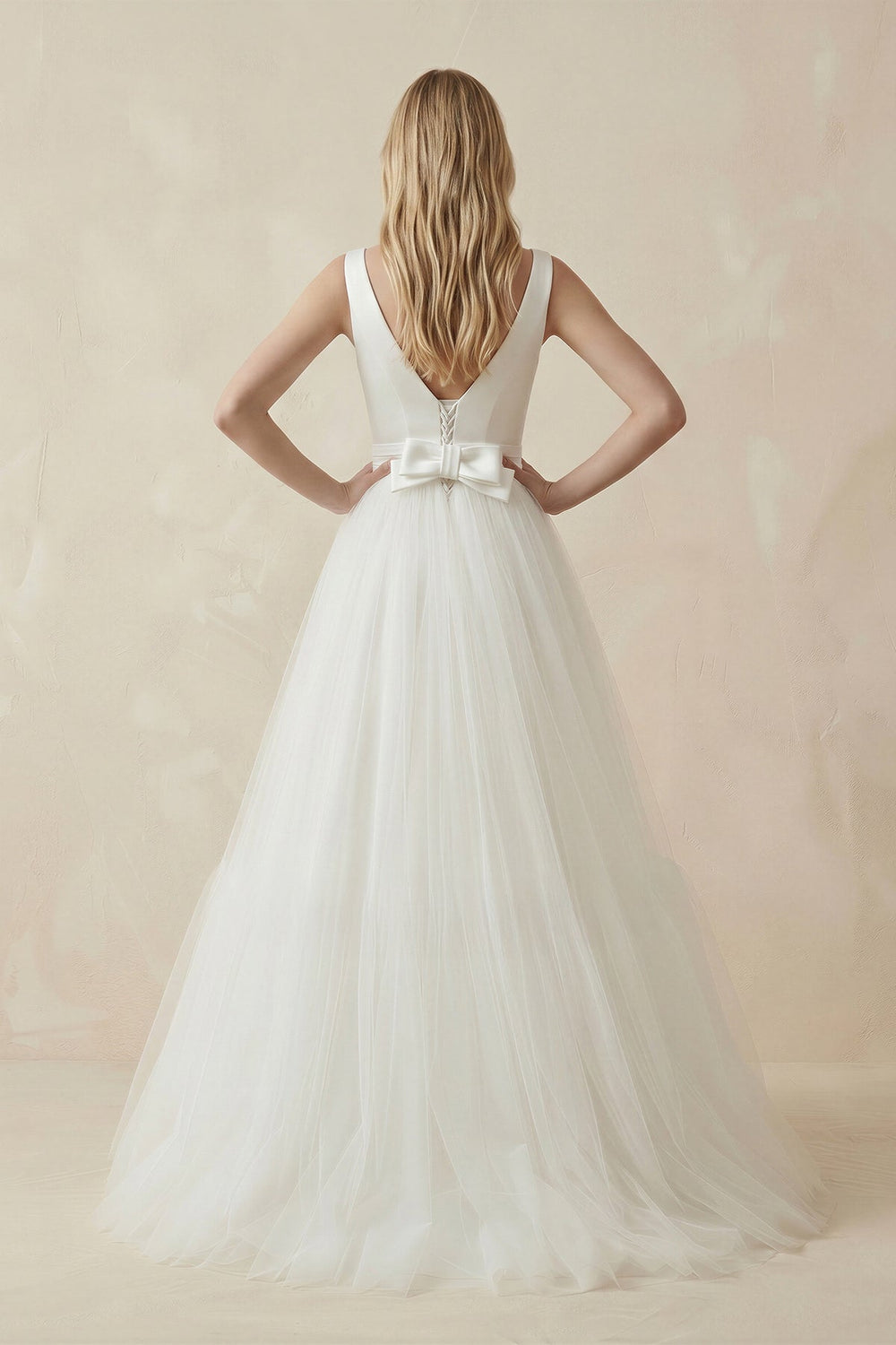 Bateau Neck A-Line Tulle Ruched Wedding Dress in White