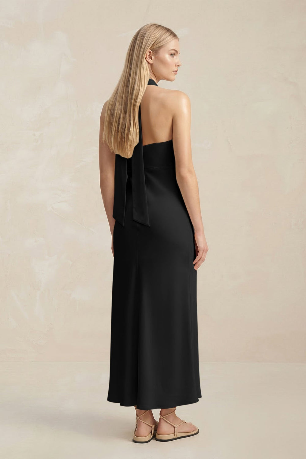 Halter Keyhole Sheath Midi Bridesmaid Dress in Black
