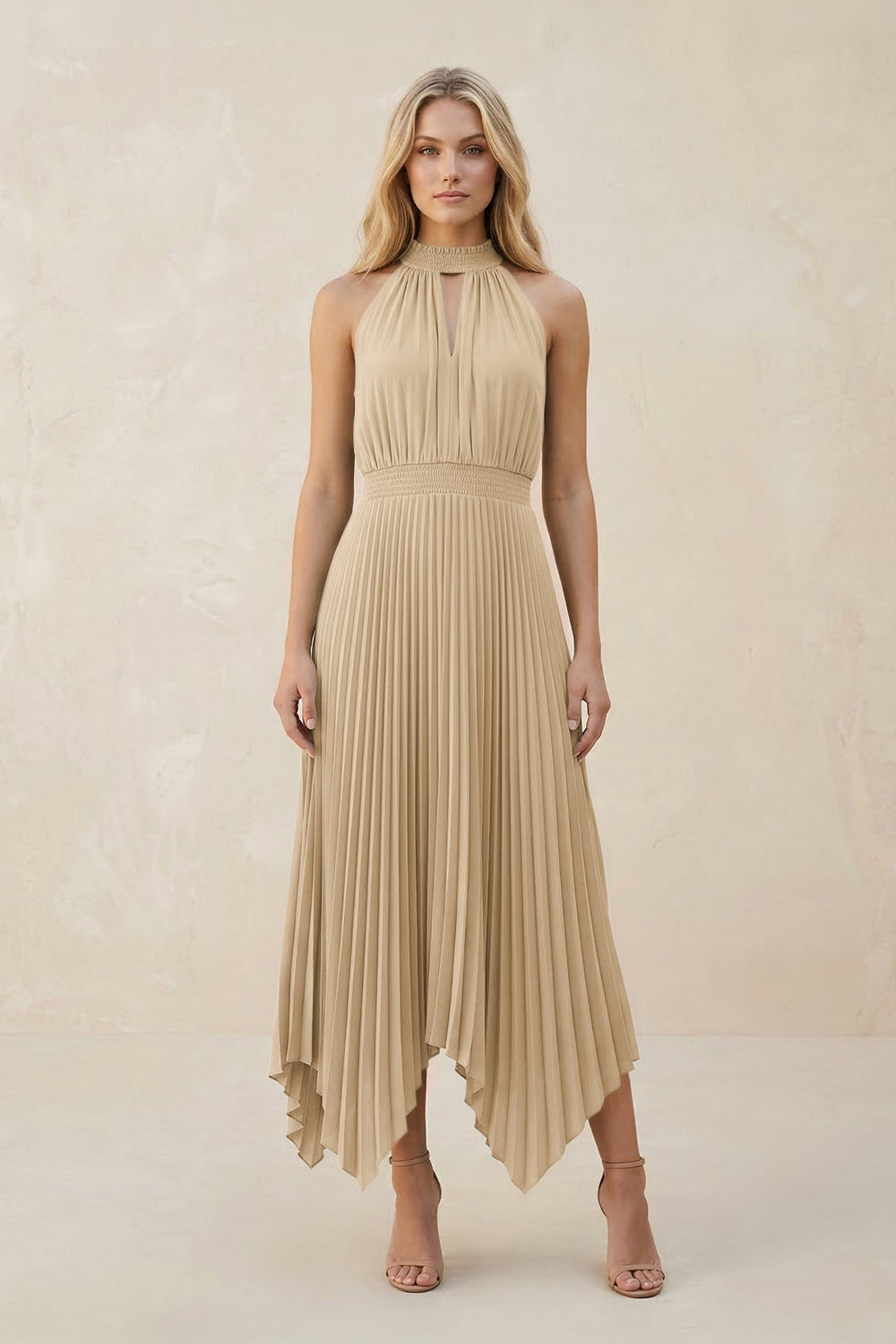 Halter Neck Pleated A-Line Chiffon Bridesmaid Dress in Champagne