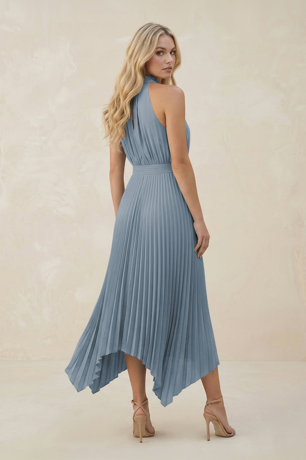 Halter Neck Pleated A-Line Chiffon Bridesmaid Dress in Dusty Blue