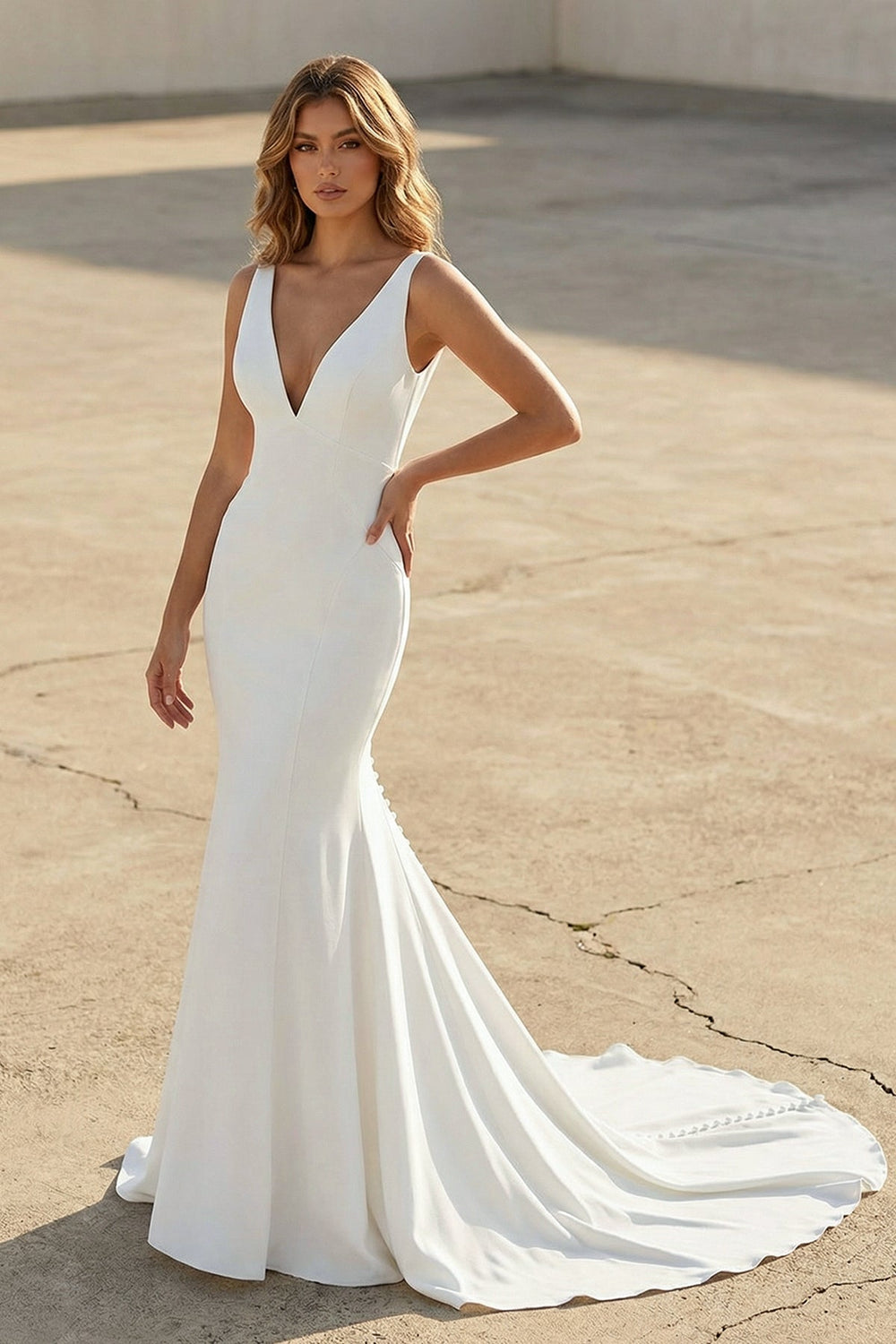 Mermaid Satin V Neck Wedding Dress in White