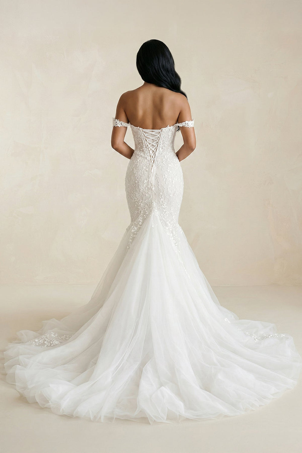 Off-the-Shoulder Mermaid Tulle Appliqued Wedding Dress in White