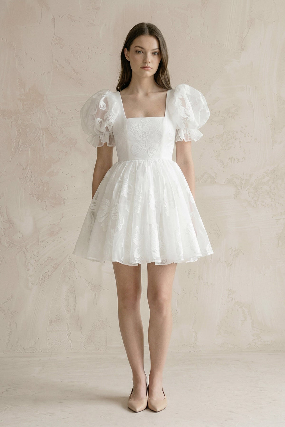 Puff Sleeves Square Neck A-Line Appliqued Tulle Wedding Dress in White