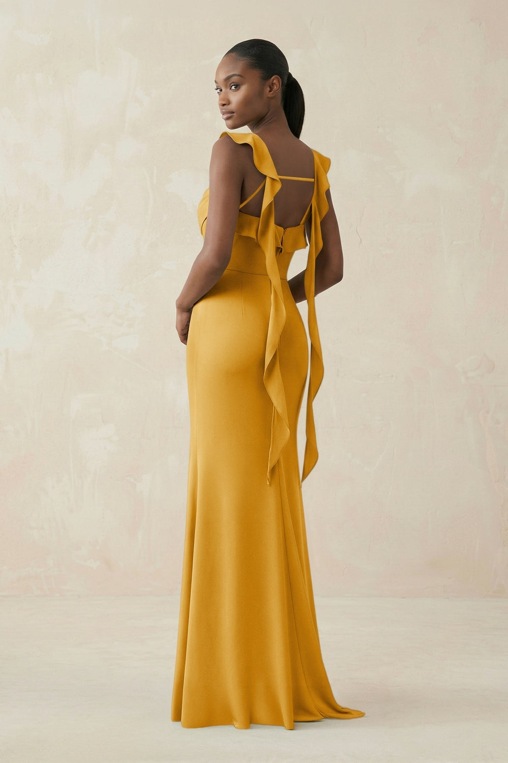 Ruffled Sleeve Sheath Satin Bridesmaid Dress in Gold