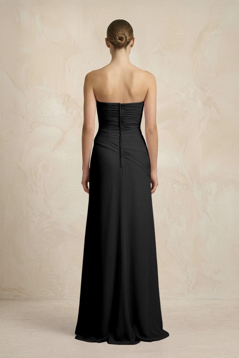 Sheath Chiffon Strapless Pleated Bridesmaid Dress in Black