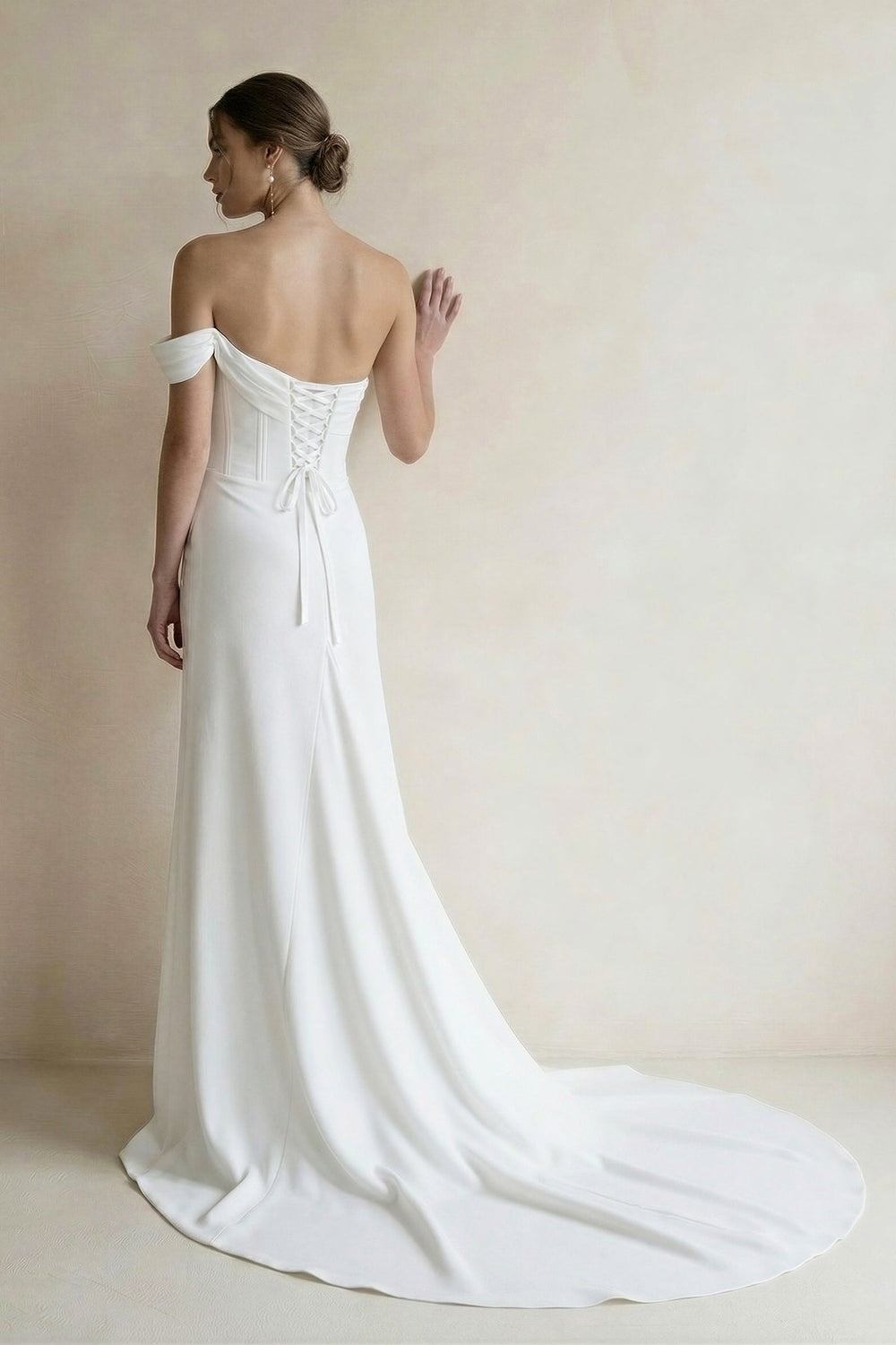 Sheath One Shoulder Satin Wedding Dress With Slit in White