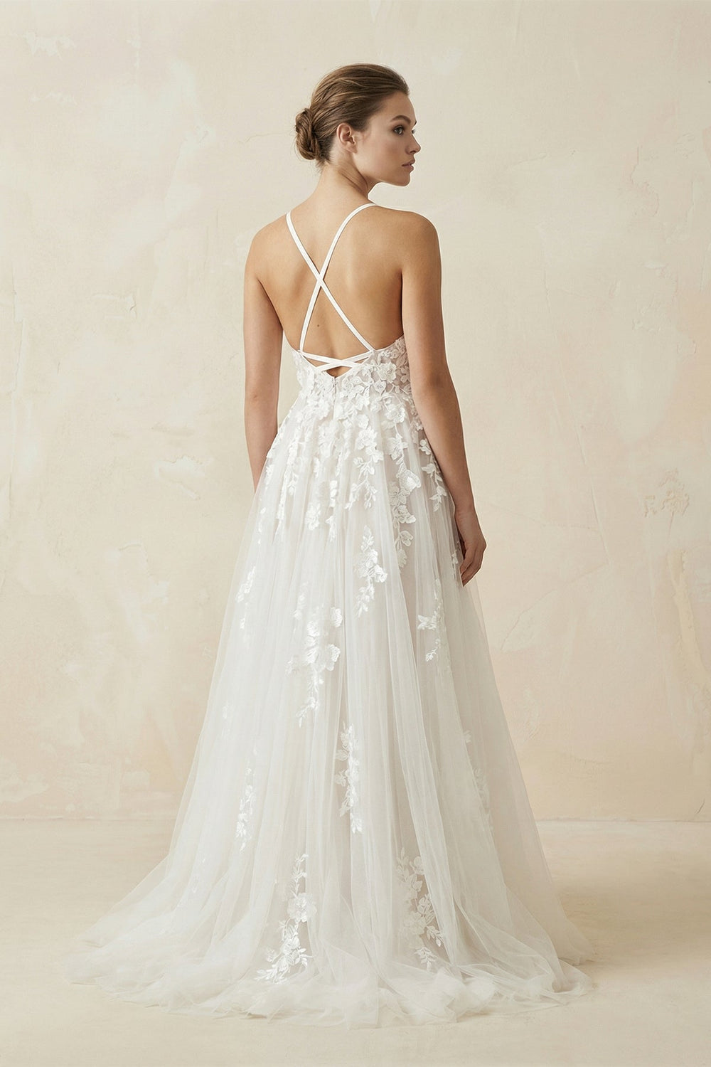 A Line Tulle Spaghetti Straps Wedding Dress