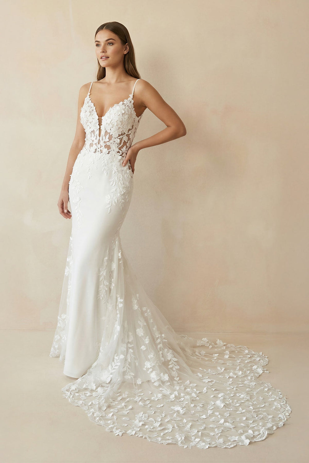 Spaghetti Straps Mermaid Wedding Dress with Lace in White