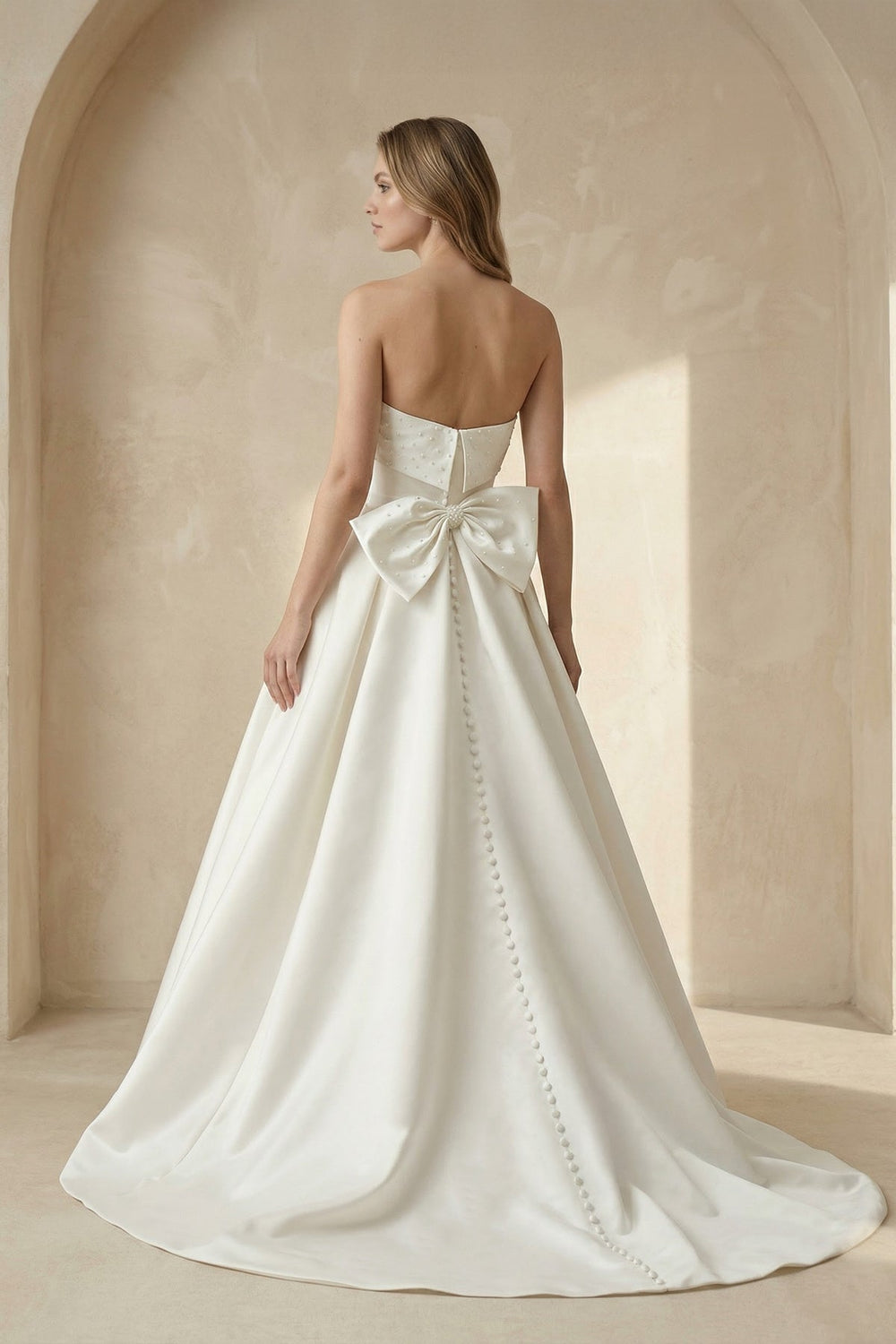 Strapless Bow-Back Pearls Ball-Gown Wedding Dresses in White