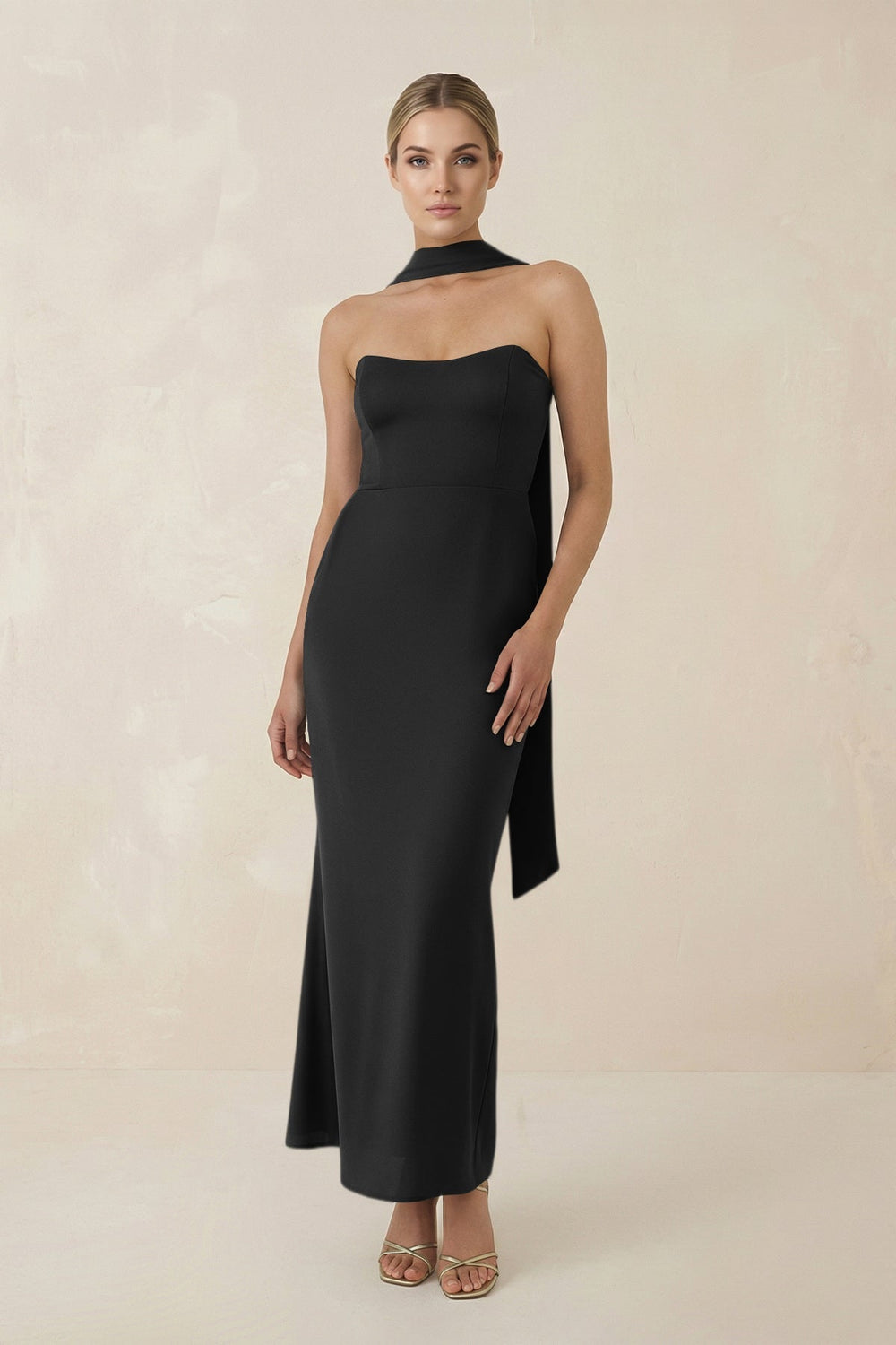 Strapless Sheath Midi Bridesmaid Dress With Ribbon in Black