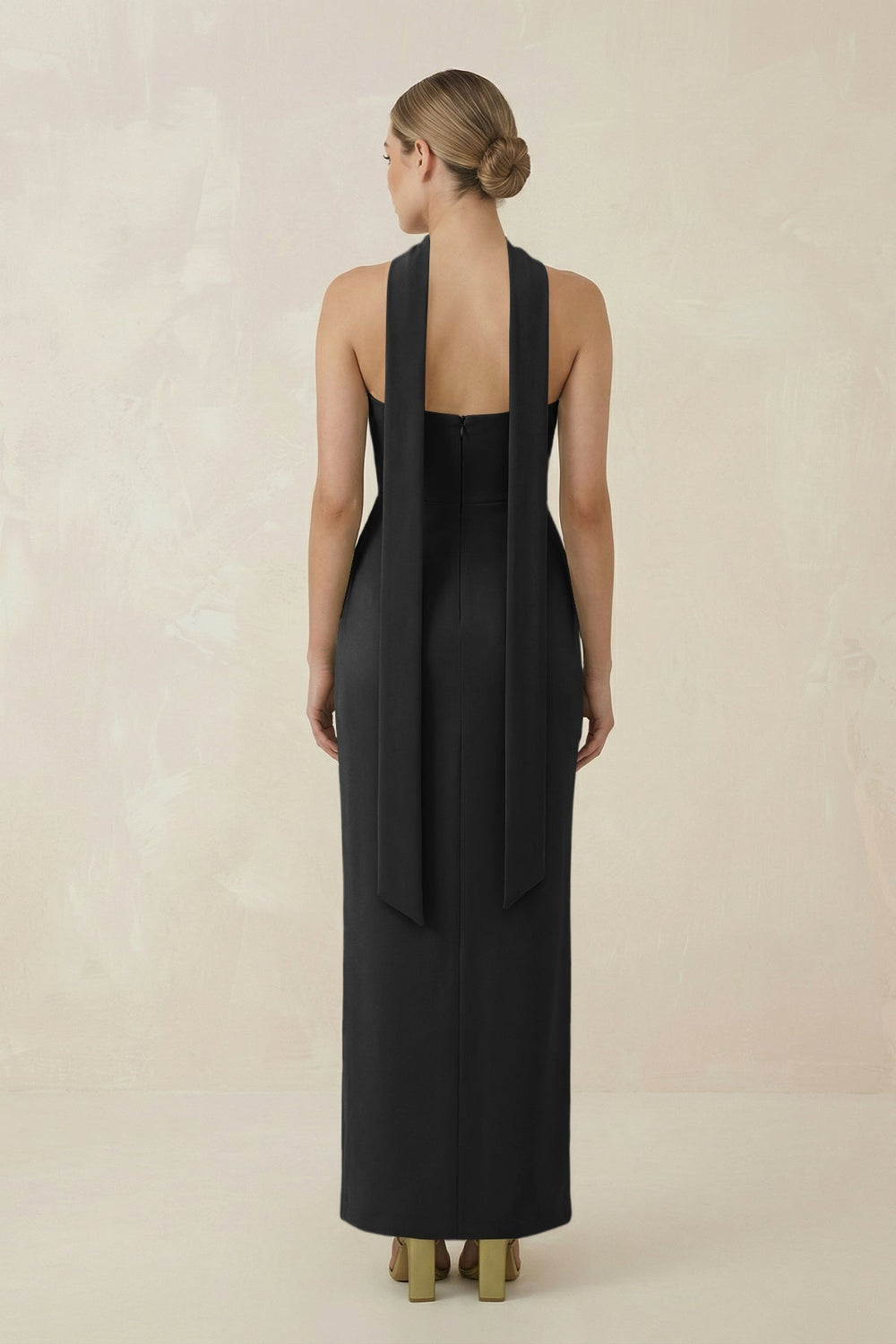 Strapless Sheath Midi Bridesmaid Dress With Ribbon in Black