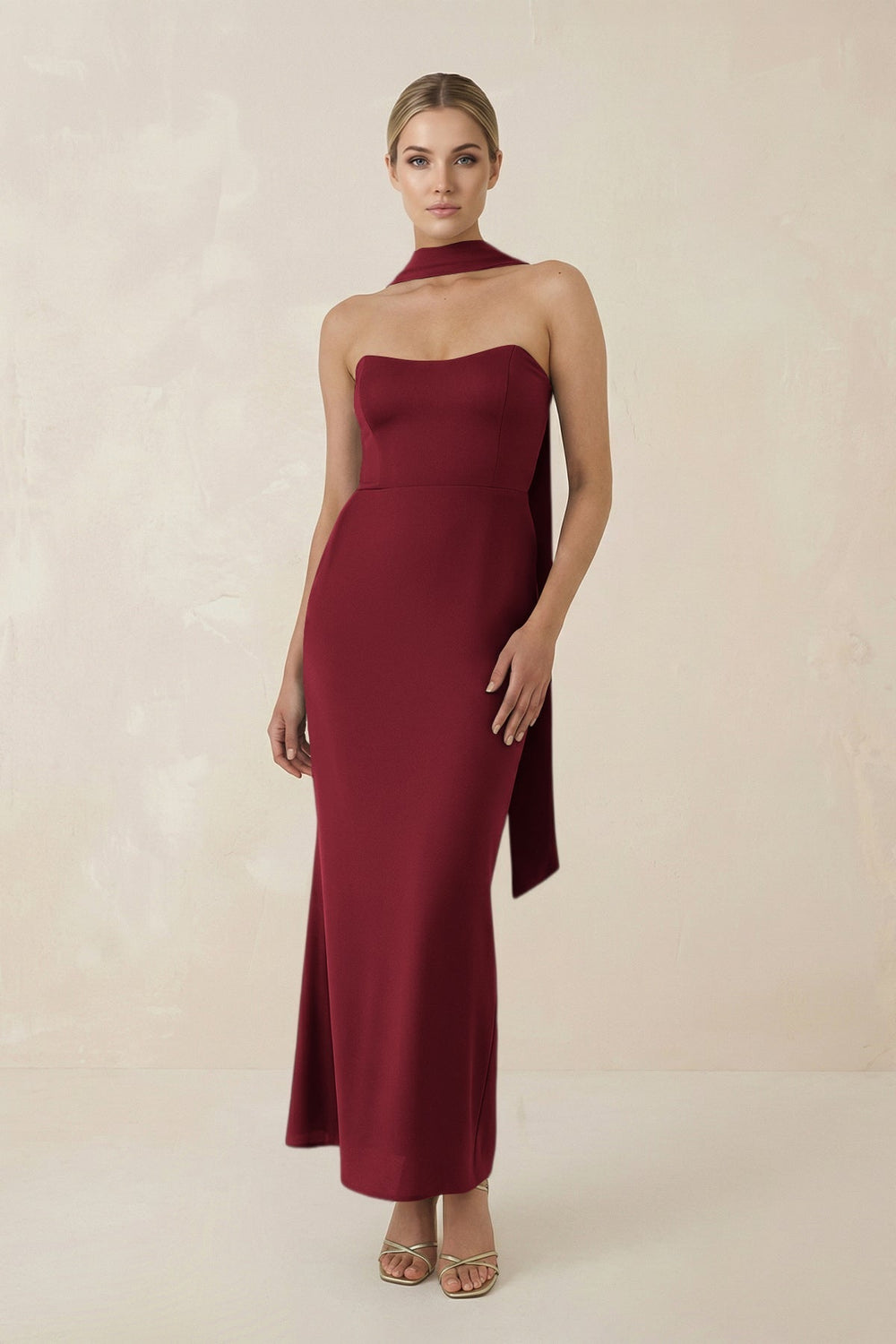 Strapless Sheath Midi Bridesmaid Dress With Ribbon in Burgundy