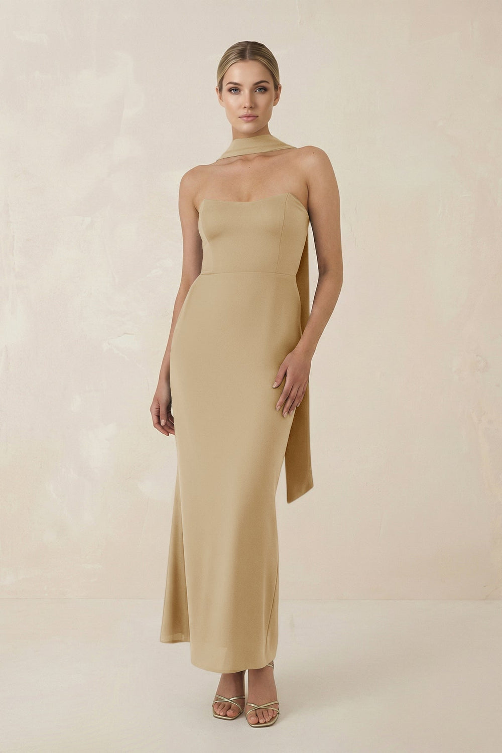 Strapless Sheath Midi Bridesmaid Dress With Ribbon in Champagne