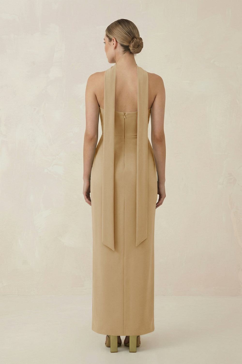 Strapless Sheath Midi Bridesmaid Dress With Ribbon in Champagne
