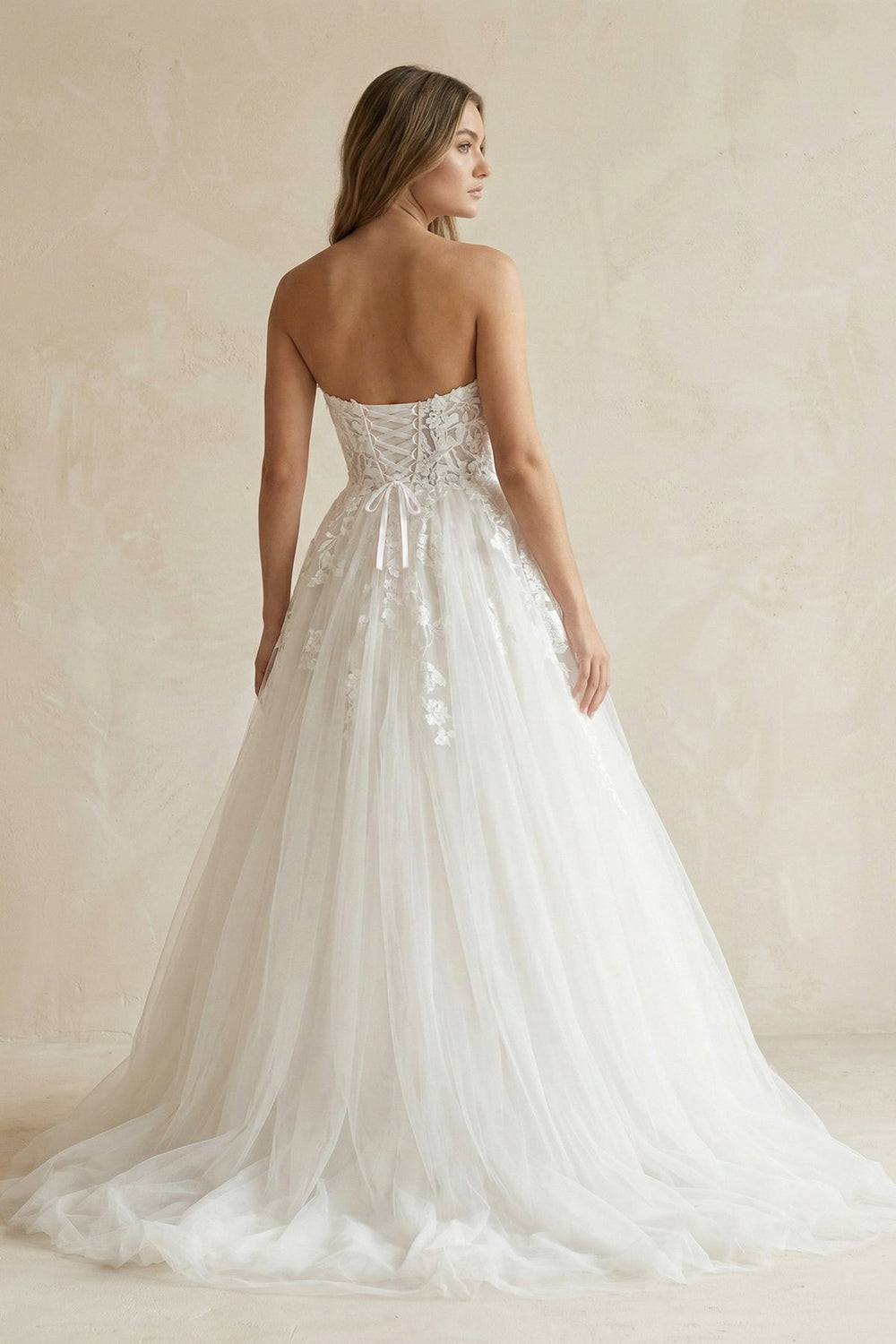 Sweetheart A-Line Appliqued Tulle Wedding Dress in Ivory