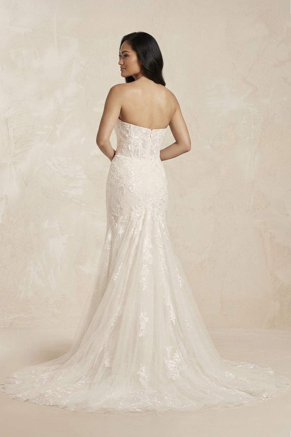 Sweetheart Mermaid Appliqued Tulle Wedding Dress in Ivory