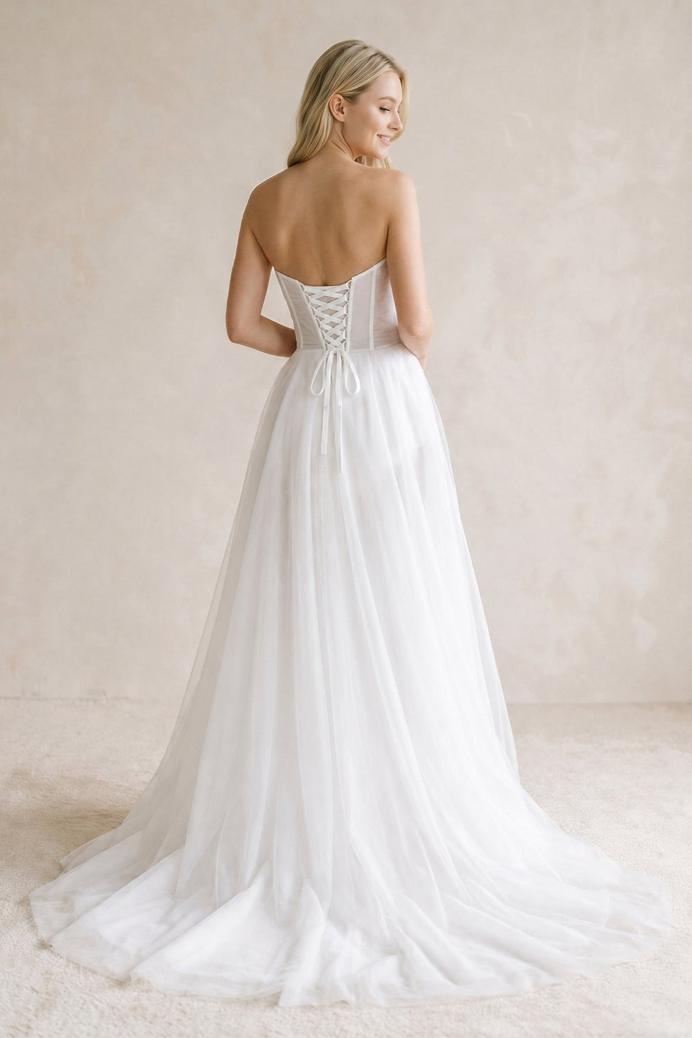 Sweetheart Pleated A-Line Tulle Corset Wedding Dress in White