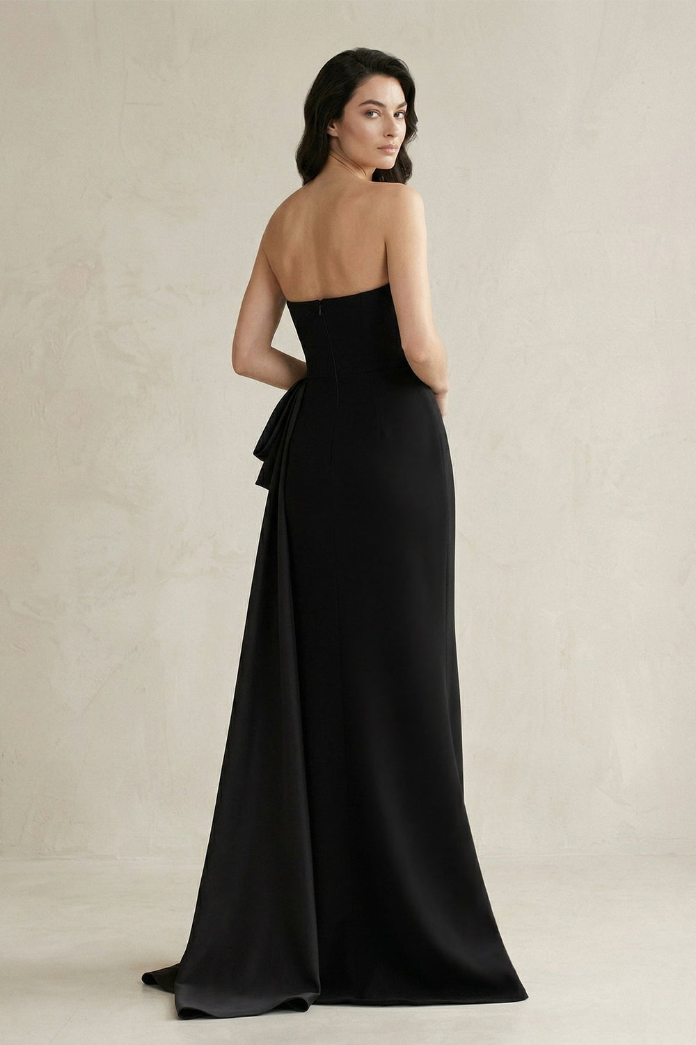Sweetheart Satin Sheath Pleated Wedding Dress in Black