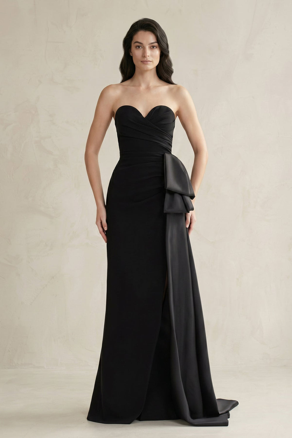 Sweetheart Satin Sheath Pleated Wedding Dress in Black
