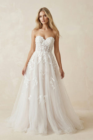 Sweetheart Tulle A - Line Appliqued Wedding Dress in Ivory - KISS BRIDAL Wedding Dresses