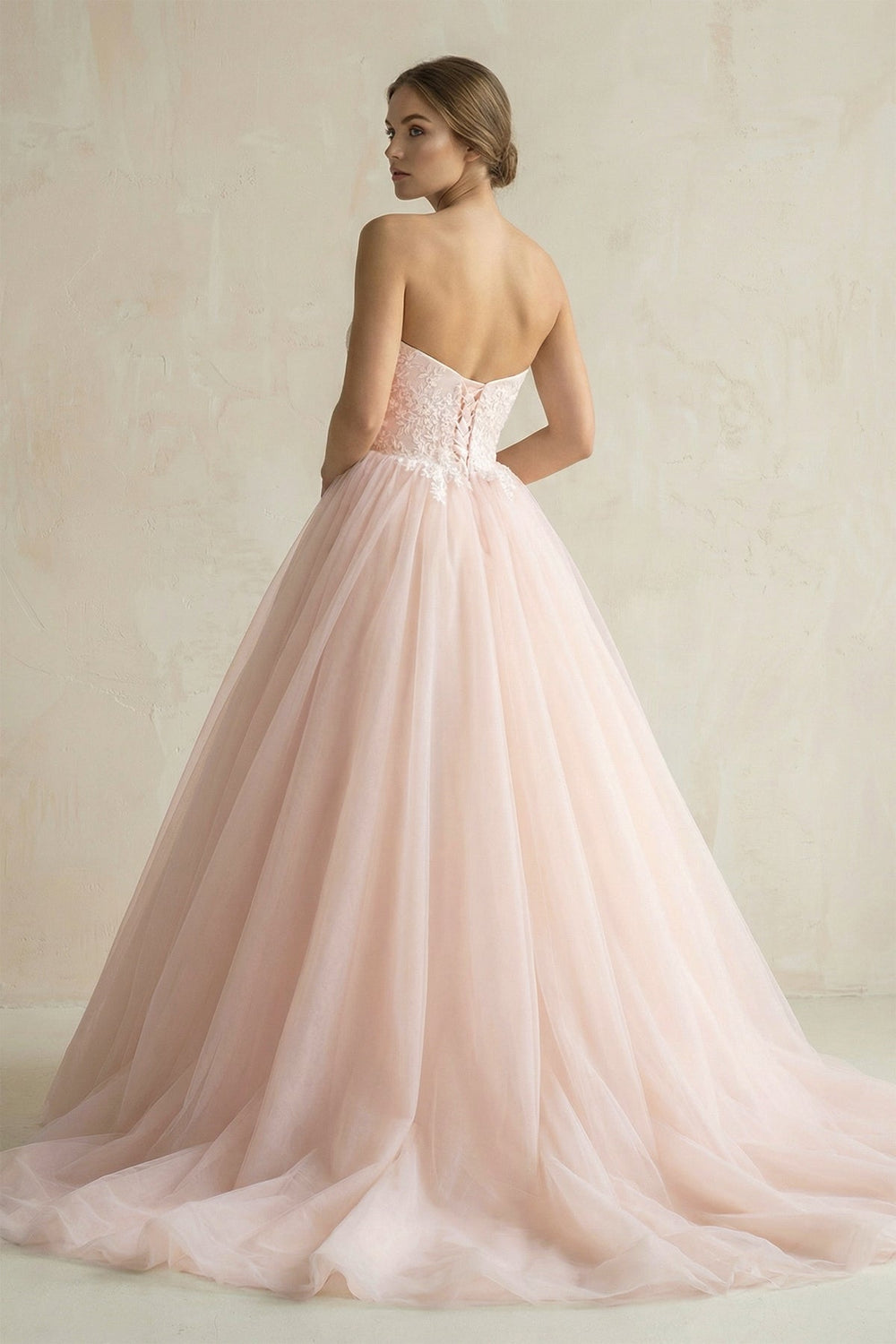 Sweetheart Tulle Ball Gown Appliqued Wedding Dress in Pink
