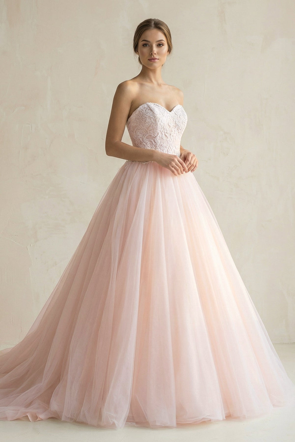 Sweetheart Tulle Ball Gown Appliqued Wedding Dress in Pink