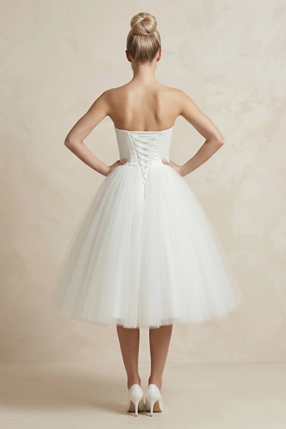 Sweetheart Ball-Gown Tulle Midi Wedding Dress in White