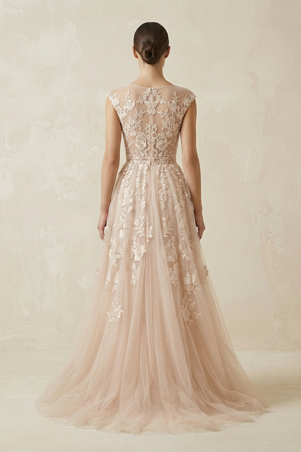 V Neck Tulle A-Line Wedding Dress With Appliques in Champagne