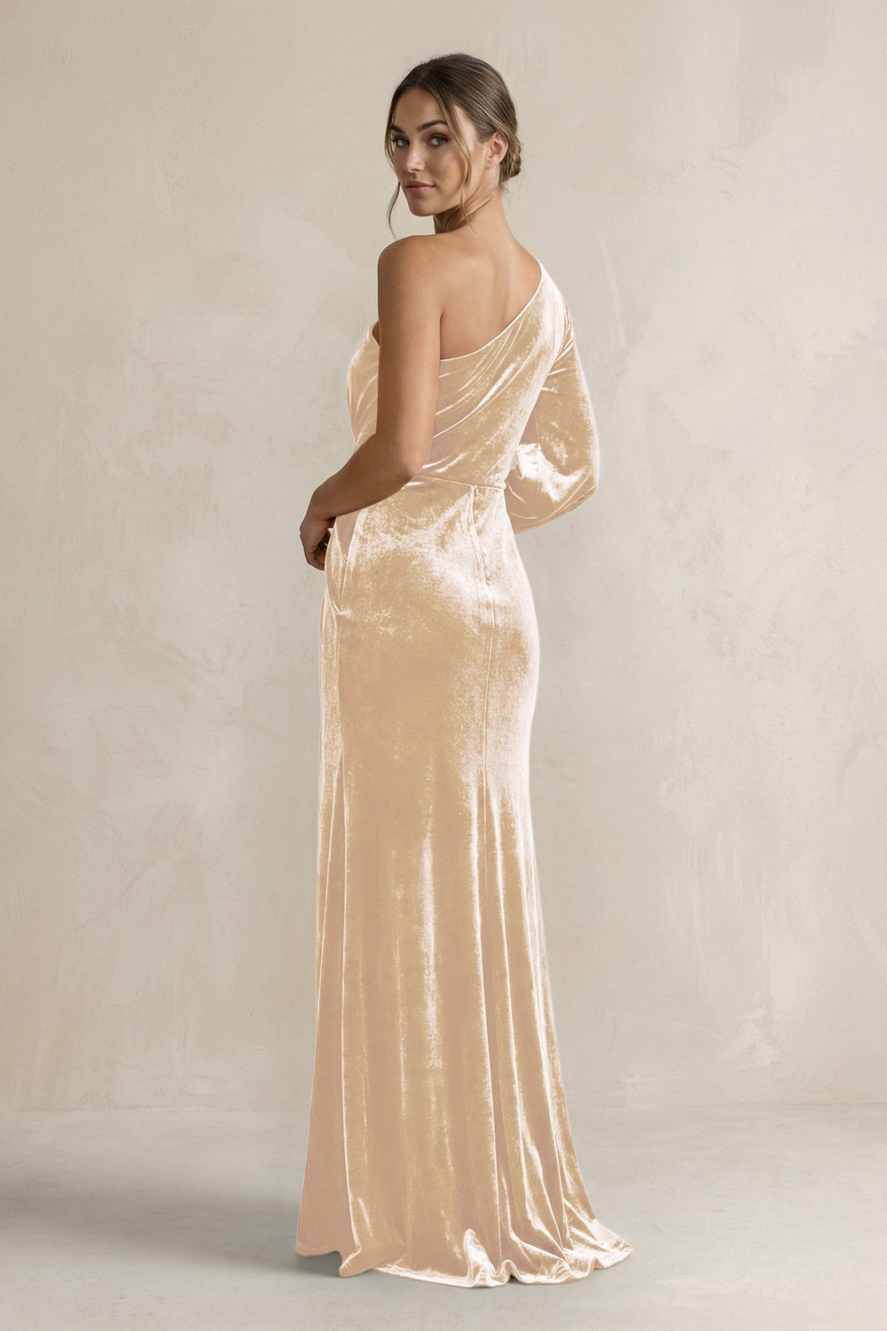 Velvet One Shoulder Sheath Long Sleeve Bridesmaid Dress in Champagne