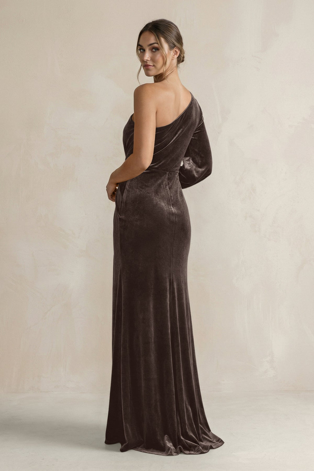 Velvet One Shoulder Sheath Long Sleeve Bridesmaid Dress in Chocolate