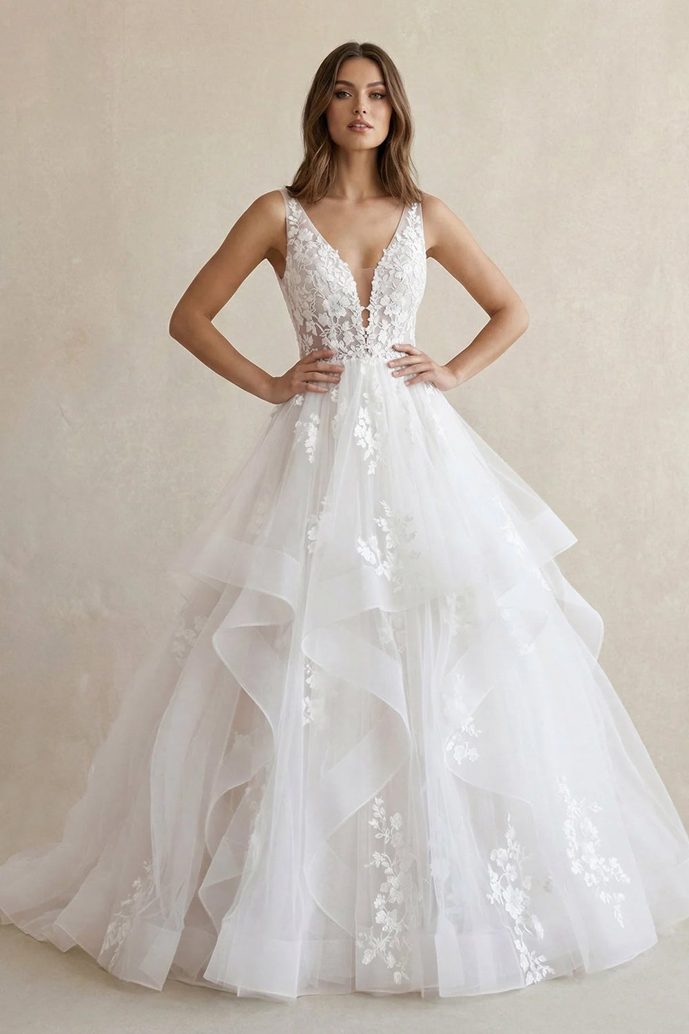 White A-Line V-Neck Wedding Dresses with Appliques